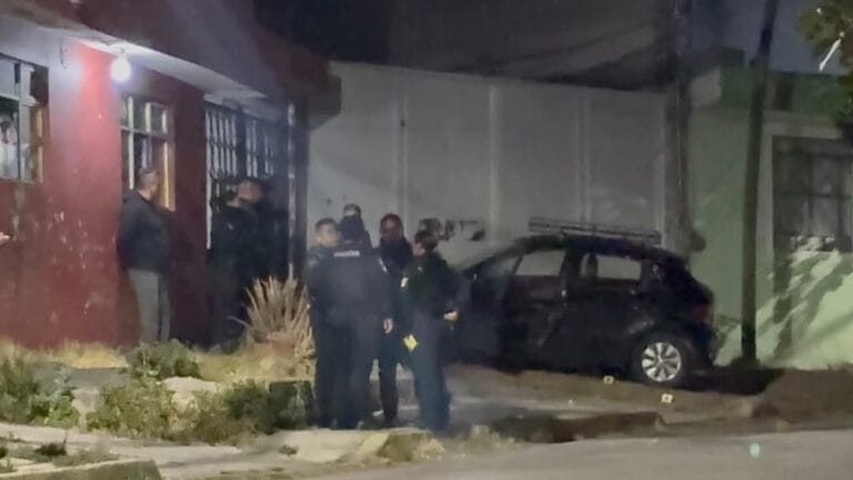 Acribillan a expolicía y dejan herida a su esposa, jefa de sector.