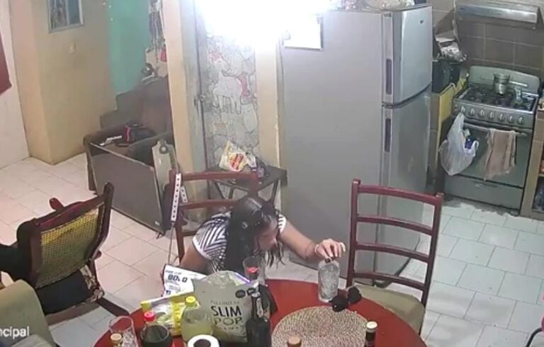 Aparece la Mata viejitos, mujer droga a anciano para robarle en su casa