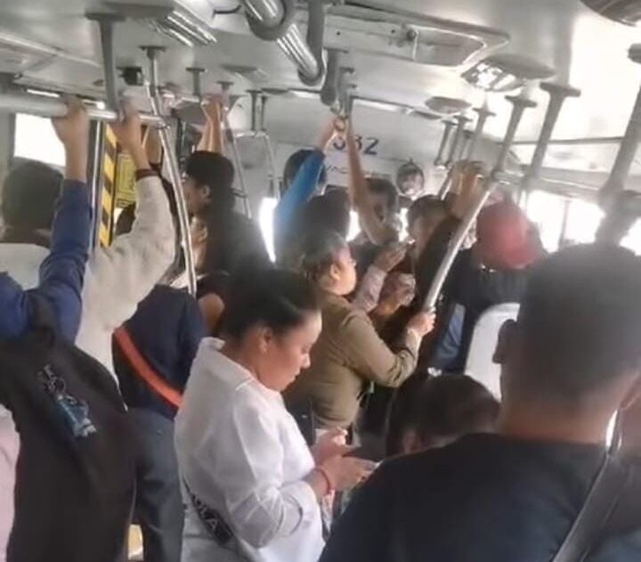 Banda de robachicos del carro azul intenta levantar a adolescente en alimentadora de la RUTA