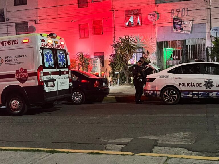 Dos hombres y un camino, se le juntan los galanes y uno mata al otro