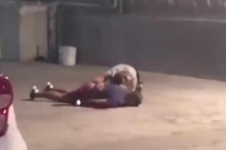 Matan a abogado frente a su esposa al salir de Aurrerá en Tehuacán 