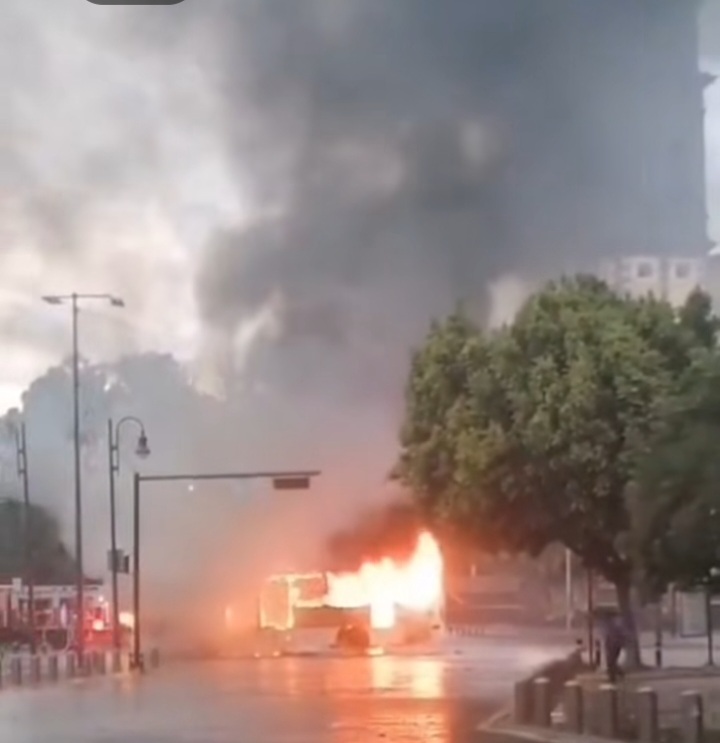 Normalistas lacras de Teteles queman unidad de la RUTA