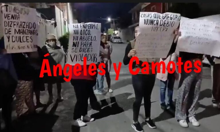 Che viejito mañoso, regala dulces a niñas para tocarlas en Tehuacán