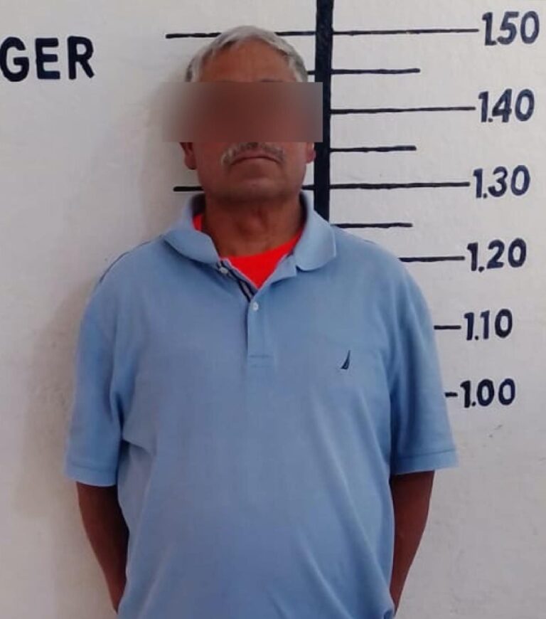 Le pagaban por vigilar casas y lo detienen robando en una