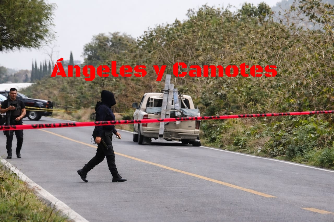 Plomean camioneta en la Tecamachalco-Xochitlán, hay un muerto