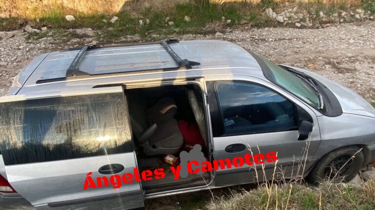 Abandonan cadáver en una camioneta en Acajete 